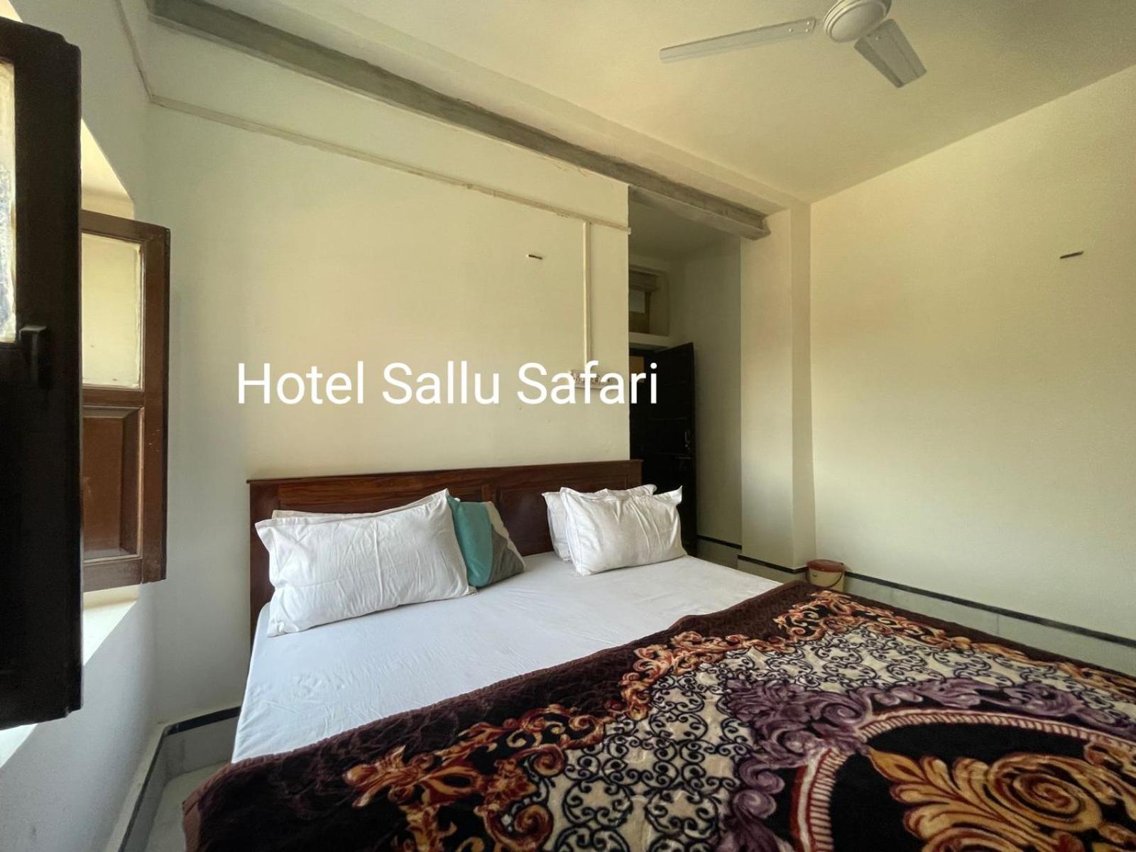 Hotel Sallu Safari Jaisalmer Bagian luar foto