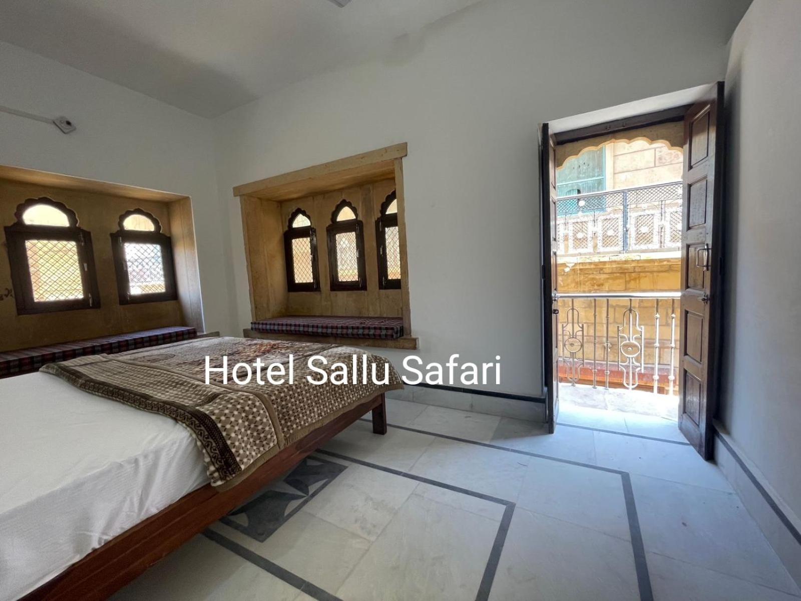 Hotel Sallu Safari Jaisalmer Bagian luar foto