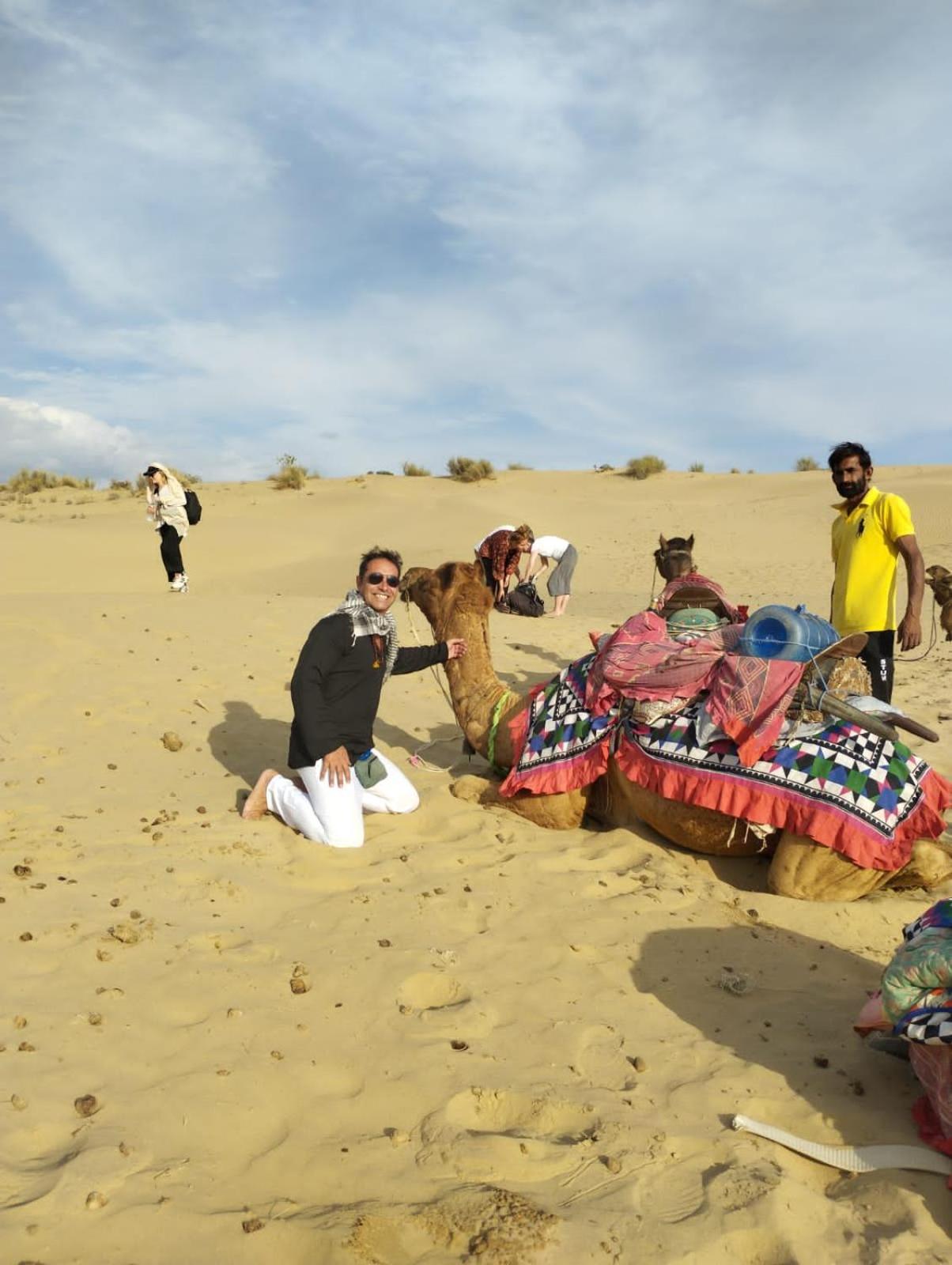 Hotel Sallu Safari Jaisalmer Bagian luar foto